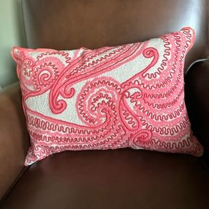 NWT Retired Company C Pillow
Stella Linen Lumbar Pillow